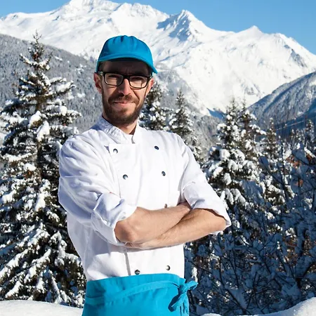 Leman By Snow Retreat Catered מלון