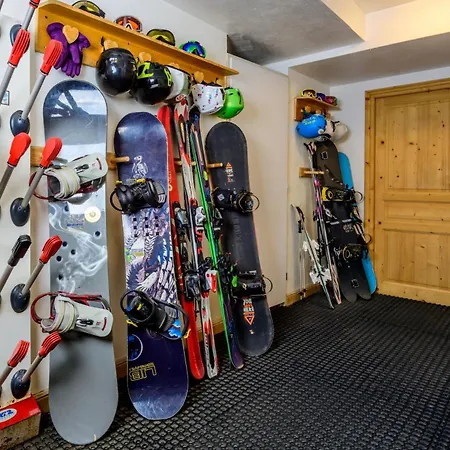 Leman By Snow Retreat Catered מלון